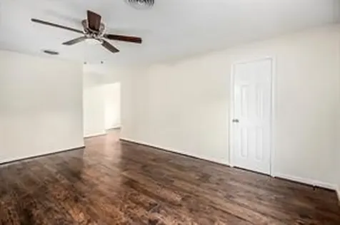 9 Manor Way Galveston TX 77550
