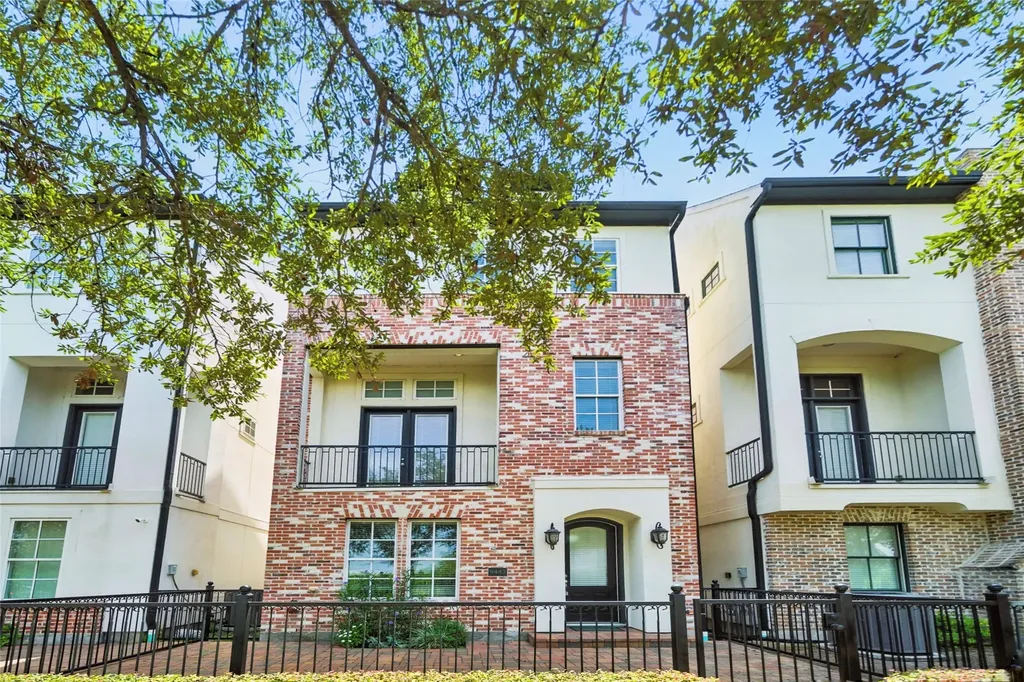 9443 Fannin Street Houston TX 77045