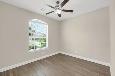 4948 Birchwood Bluff Lane Rosharon TX 77583
