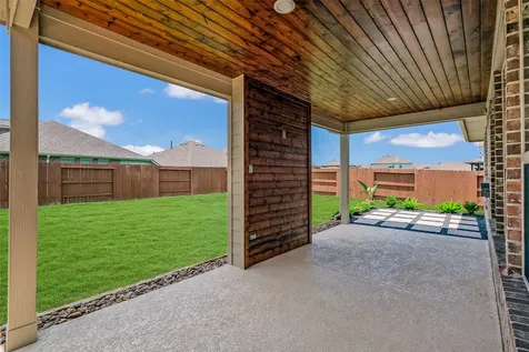 4948 Birchwood Bluff Lane Rosharon TX 77583