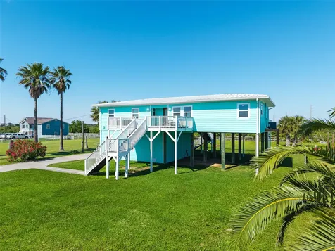 3527 9 Mile Road Galveston TX 77554