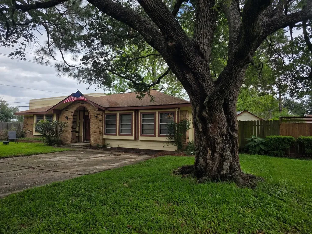 2638 Pine Village Drive Houston TX 77080