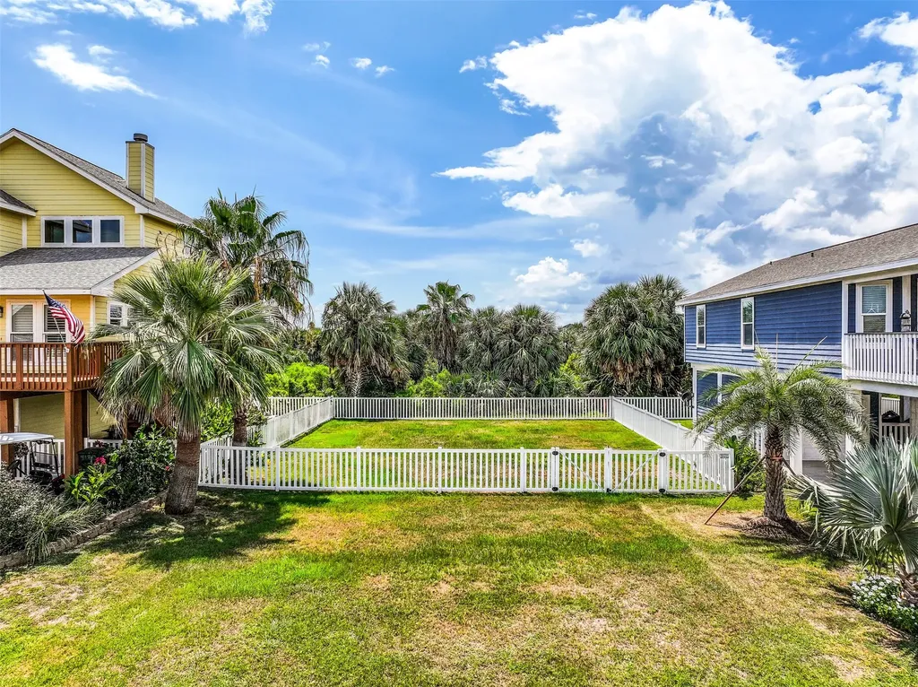 4126 Nueces Drive Galveston TX 77554