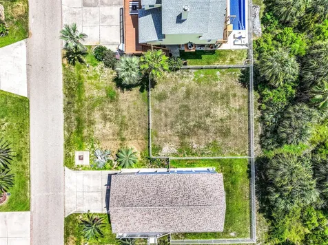 4126 Nueces Drive Galveston TX 77554