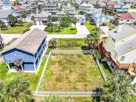 4126 Nueces Drive Galveston TX 77554