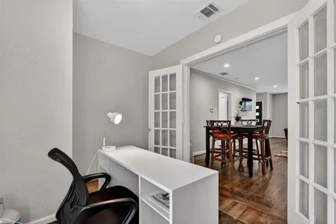 3863 Arbor Street Houston TX 77004