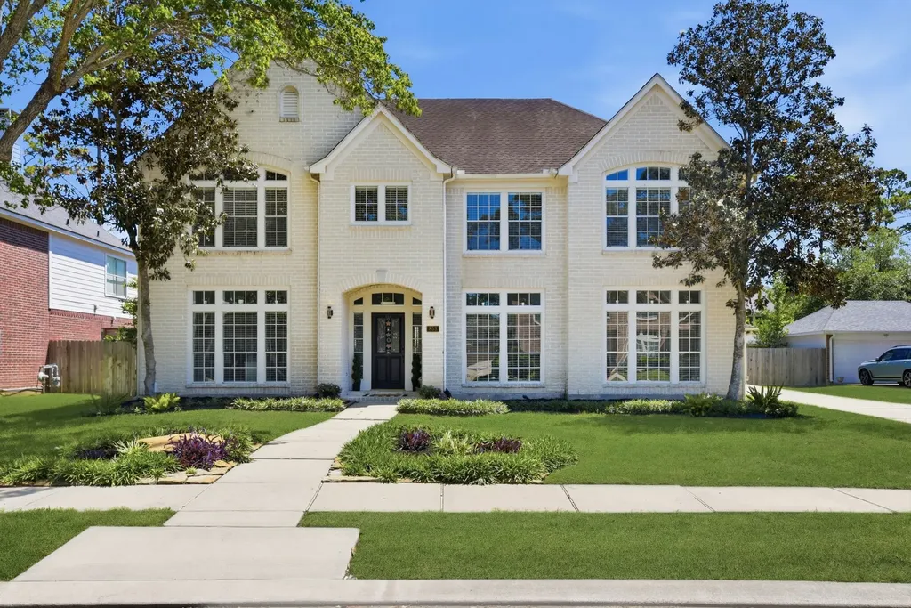 803 Hidden Creek Lane Friendswood TX 77546
