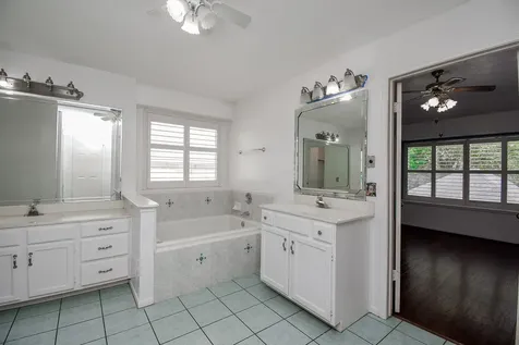 4311 Glen Avon Drive Pasadena TX 77505