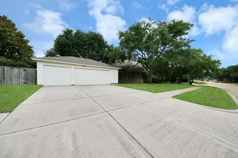 7130 Glenwood Drive Sugar Land TX 77479