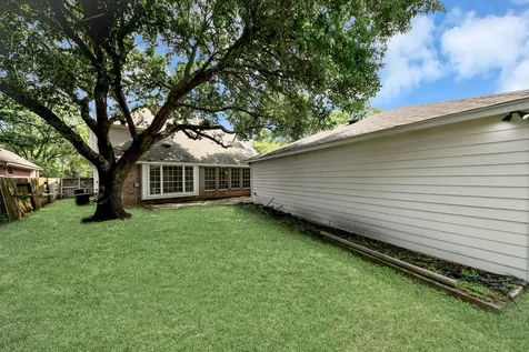 7130 Glenwood Drive Sugar Land TX 77479