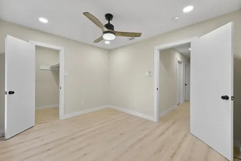 2322 Aprilmont Drive Sugar Land TX 77498