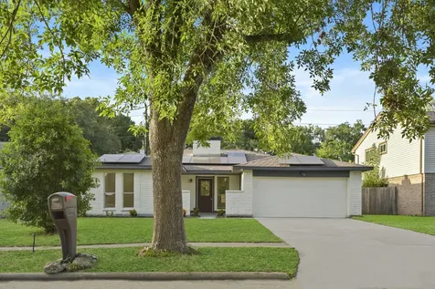 2322 Aprilmont Drive Sugar Land TX 77498