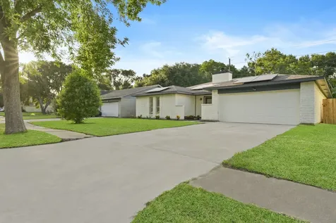 2322 Aprilmont Drive Sugar Land TX 77498