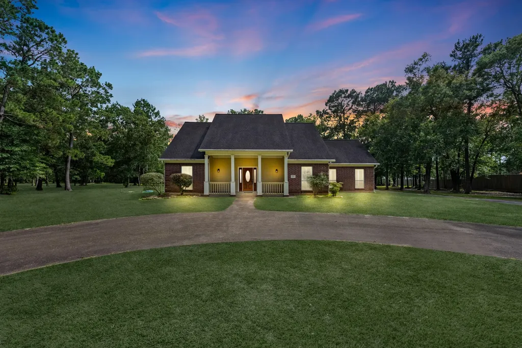 205 Mohawk Lane Wallisville TX 77597