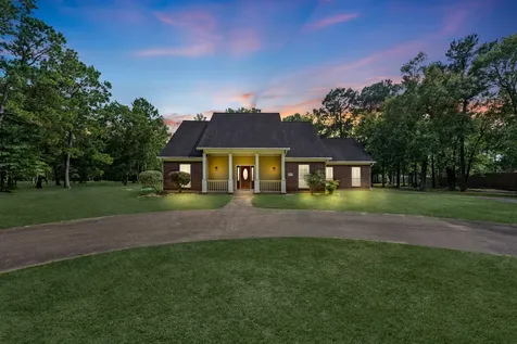 205 Mohawk Lane Wallisville TX 77597