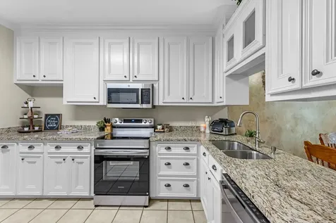 205 Mohawk Lane Wallisville TX 77597