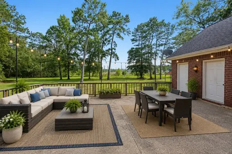 205 Mohawk Lane Wallisville TX 77597