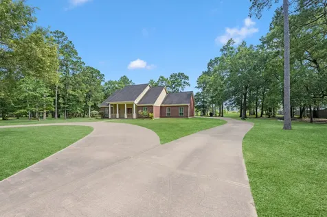 205 Mohawk Lane Wallisville TX 77597