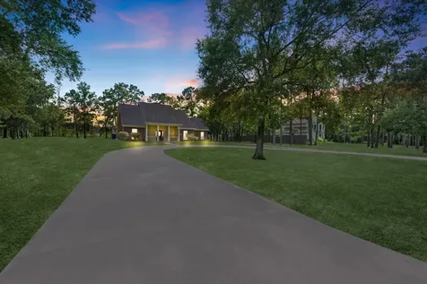 205 Mohawk Lane Wallisville TX 77597