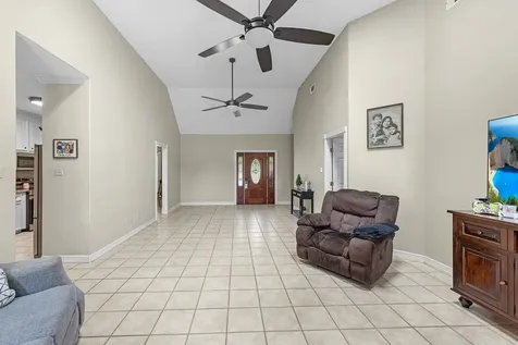 205 Mohawk Lane Wallisville TX 77597