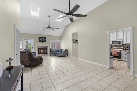 205 Mohawk Lane Wallisville TX 77597
