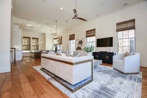 5 Robita Street Houston TX 77019
