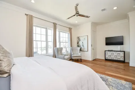 5 Robita Street Houston TX 77019