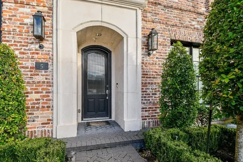 5 Robita Street Houston TX 77019