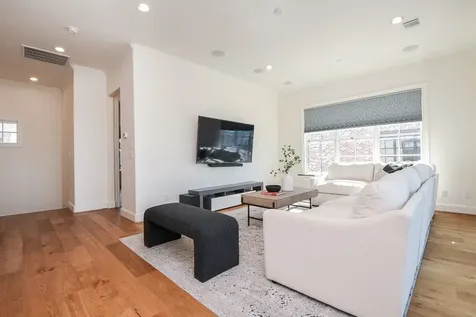 5 Robita Street Houston TX 77019
