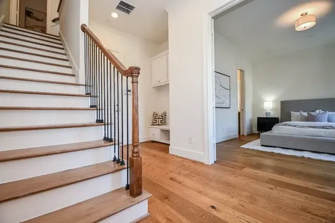 5 Robita Street Houston TX 77019