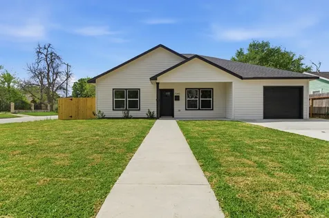7040 Kinney Street Houston TX 77087