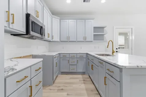 7040 Kinney Street Houston TX 77087