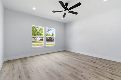 7040 Kinney Street Houston TX 77087