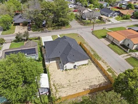 7040 Kinney Street Houston TX 77087