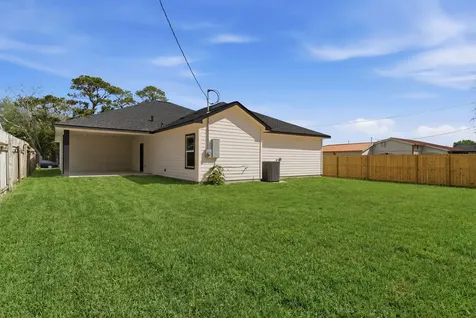 7040 Kinney Street Houston TX 77087