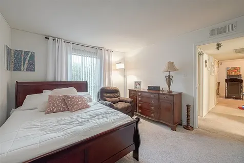 3075 Walnut Bend Lane 28 Houston TX 77042