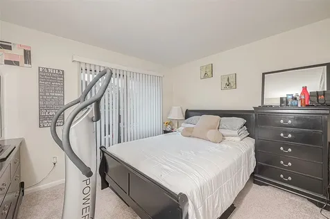 3075 Walnut Bend Lane 28 Houston TX 77042