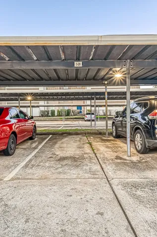 3075 Walnut Bend Lane 28 Houston TX 77042