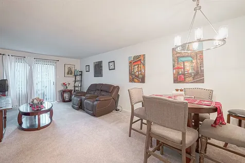 3075 Walnut Bend Lane 28 Houston TX 77042