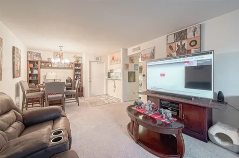 3075 Walnut Bend Lane 28 Houston TX 77042