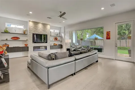 4806 Wedgewood Drive Bellaire TX 77401