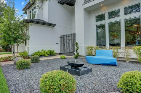 4806 Wedgewood Drive Bellaire TX 77401