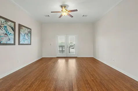 437 Pompano Street Bayou Vista TX 77563