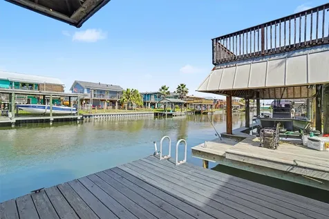 437 Pompano Street Bayou Vista TX 77563