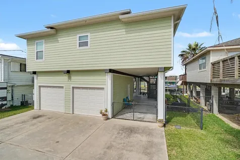 437 Pompano Street Bayou Vista TX 77563
