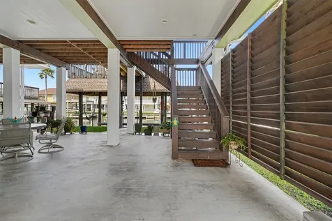 437 Pompano Street Bayou Vista TX 77563