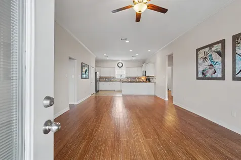 437 Pompano Street Bayou Vista TX 77563