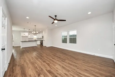6910 J W Peavy Drive Houston TX 77011