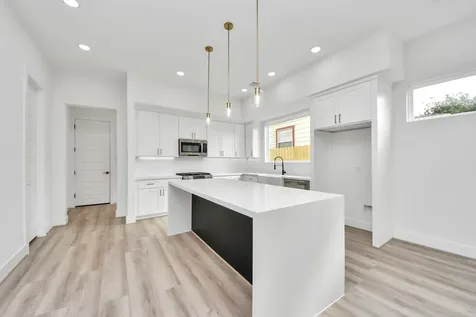 2408 Lorraine Street Houston TX 77026