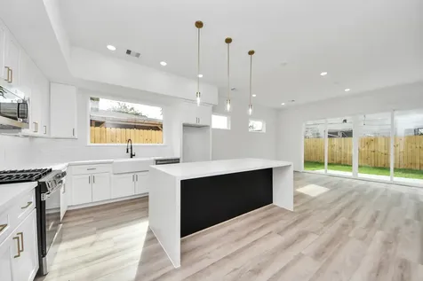 2408 Lorraine Street Houston TX 77026